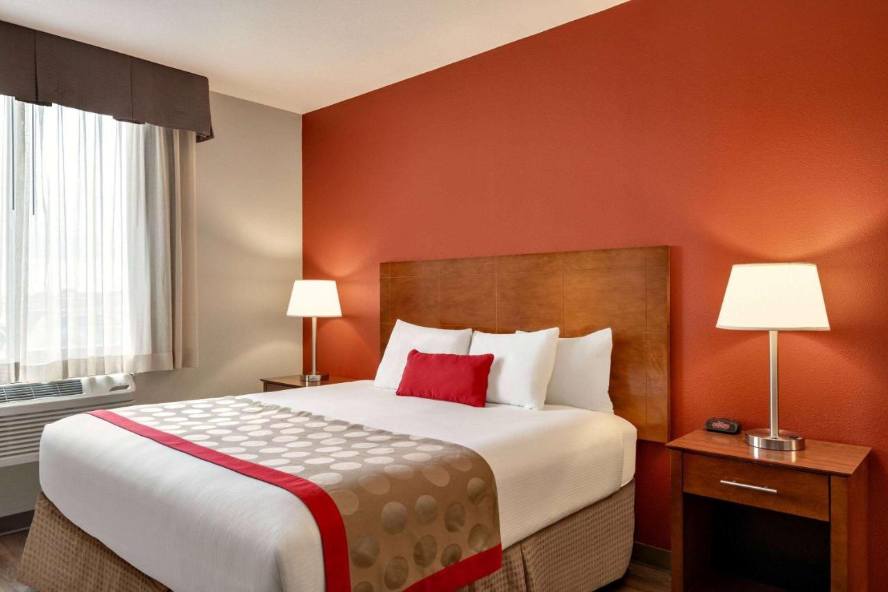 Bakken Airport Xwa Hotel & Studios ウィリストン エクステリア 写真